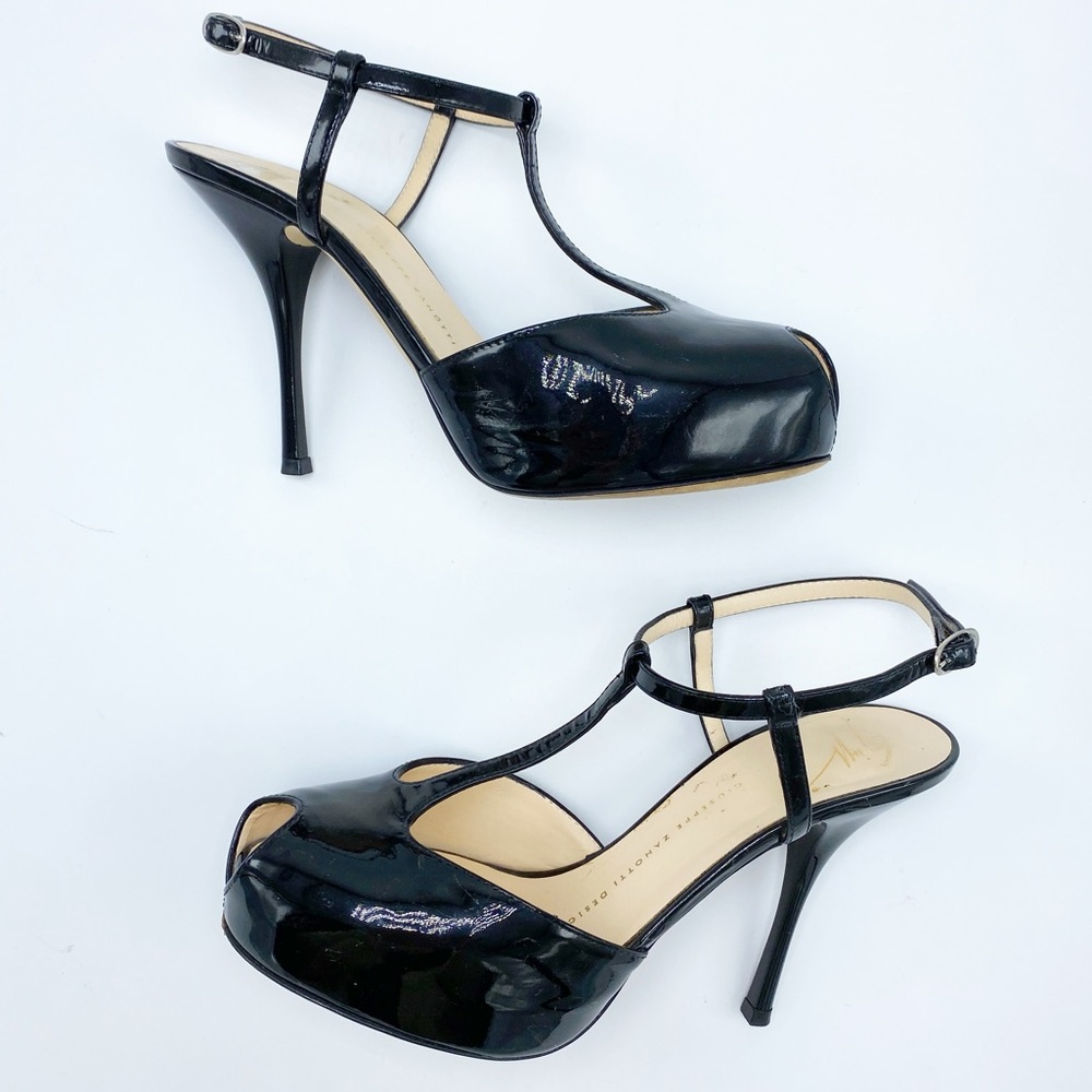 Giuseppe Zanotti size 37 Classic Black Patent Leather Peep- Toe Platform Sandal